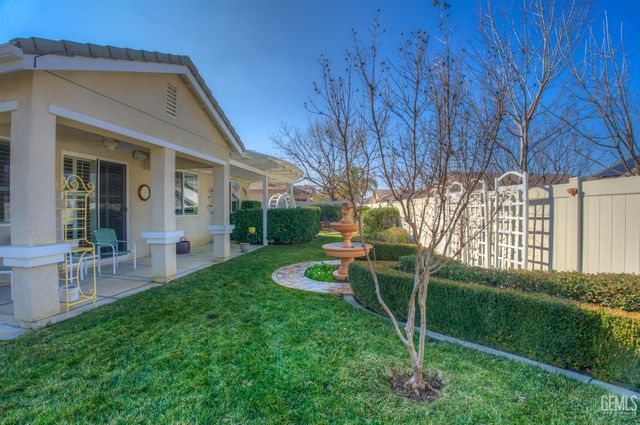 13408 Limestone Falls Drive, Bakersfield, CA 93306