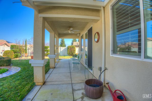13408 Limestone Falls Drive, Bakersfield, CA 93306
