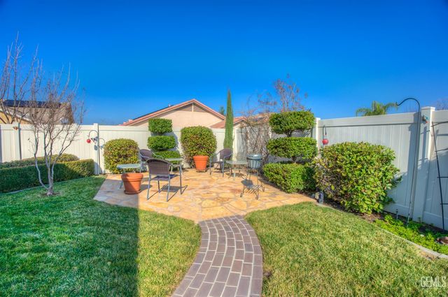 13408 Limestone Falls Drive, Bakersfield, CA 93306