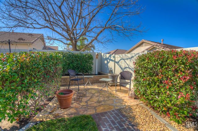 13408 Limestone Falls Drive, Bakersfield, CA 93306