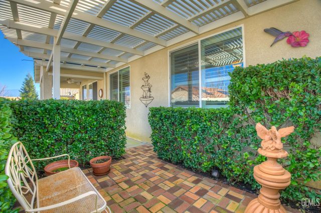 13408 Limestone Falls Drive, Bakersfield, CA 93306