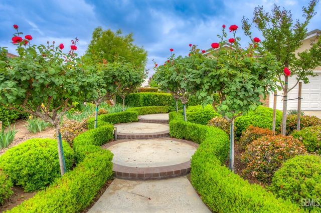 13408 Limestone Falls Drive, Bakersfield, CA 93306