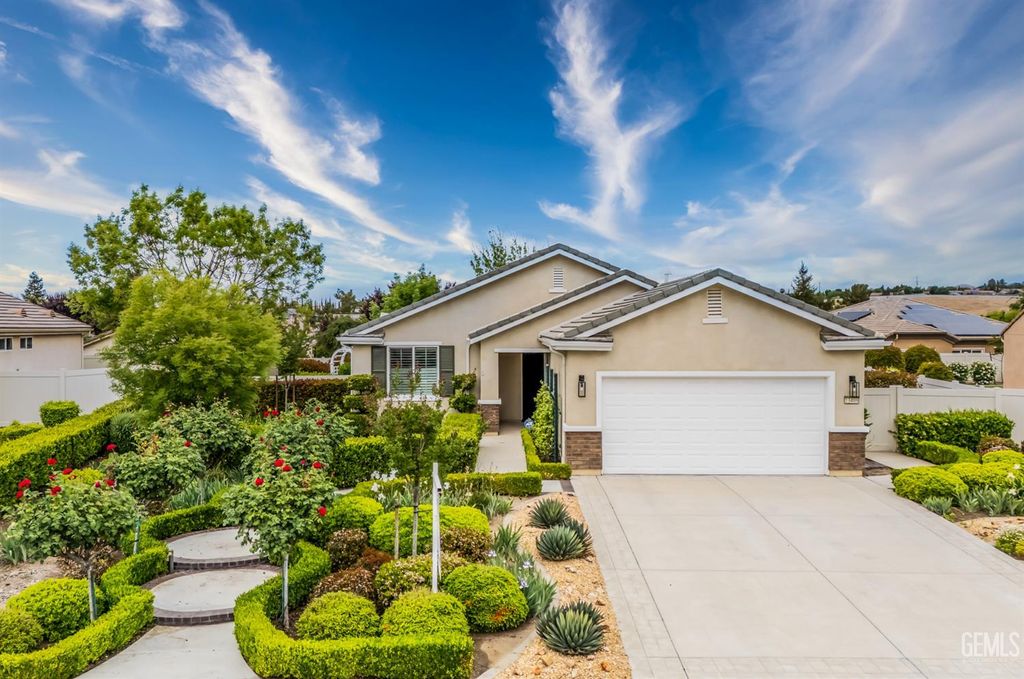 13408 Limestone Falls Drive, Bakersfield, CA 93306