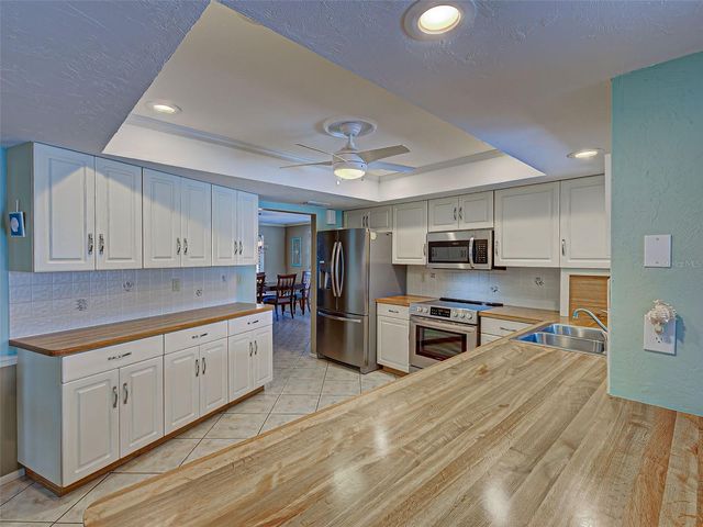 1934 PEBBLE BEACH COURT, Venice, FL 34293
