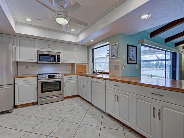 1934 PEBBLE BEACH COURT, Venice, FL 34293