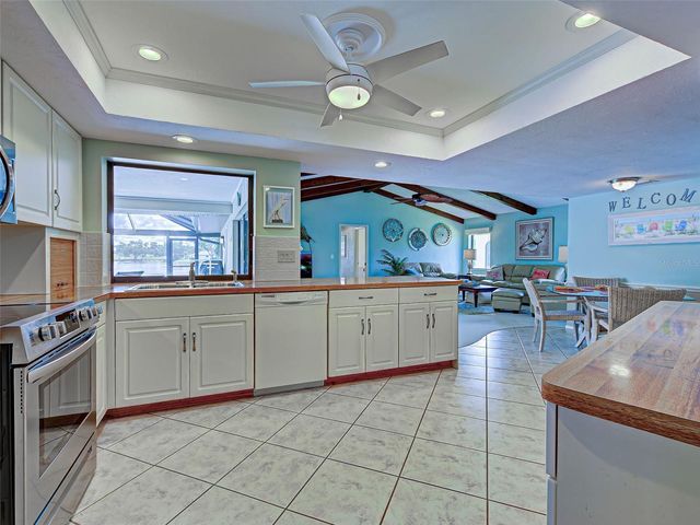 1934 PEBBLE BEACH COURT, Venice, FL 34293