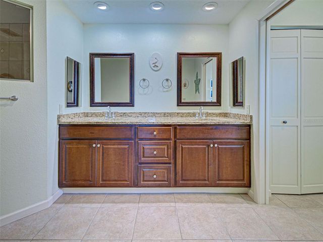 1934 PEBBLE BEACH COURT, Venice, FL 34293
