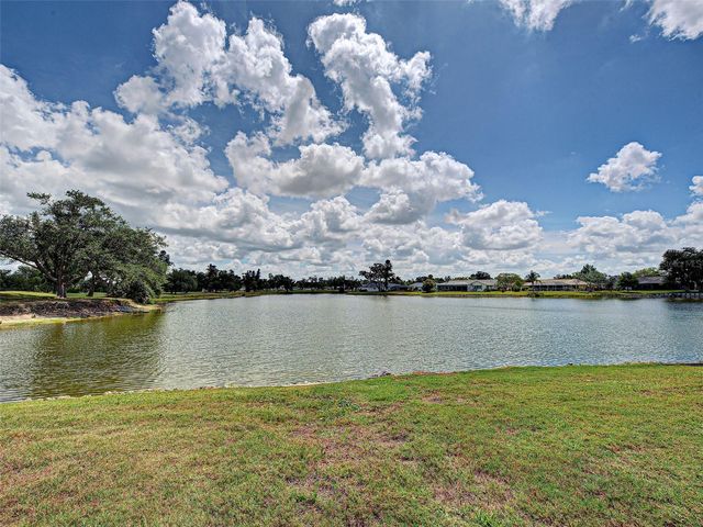 1934 PEBBLE BEACH COURT, Venice, FL 34293