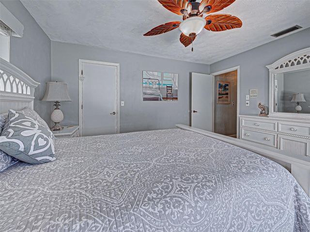 1934 PEBBLE BEACH COURT, Venice, FL 34293