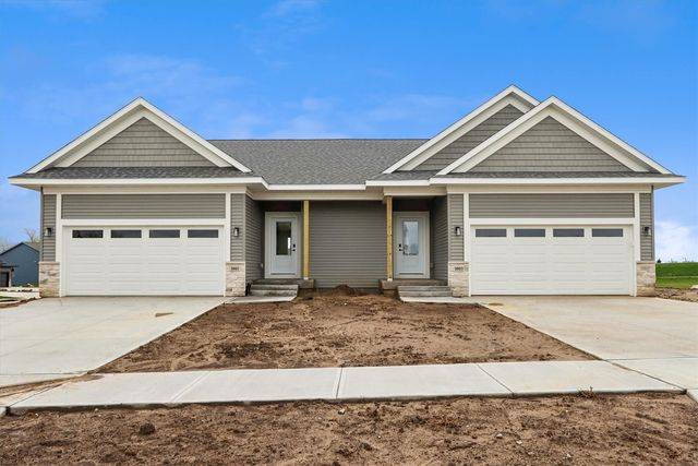 1003 Highland Trail, Solon, IA 52333