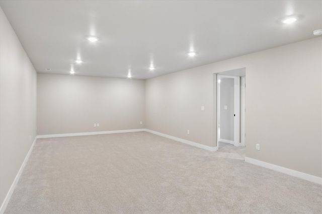 1003 Highland Trail, Solon, IA 52333