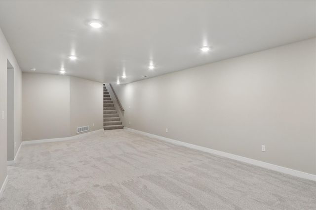 1003 Highland Trail, Solon, IA 52333