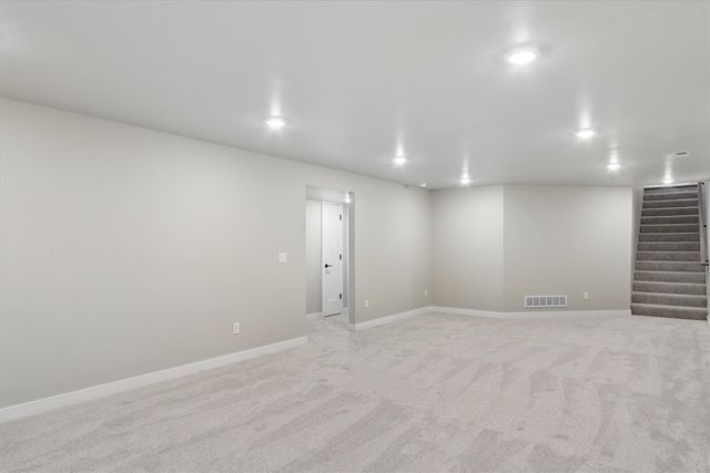1003 Highland Trail, Solon, IA 52333