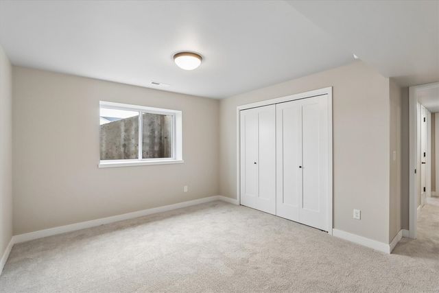 1003 Highland Trail, Solon, IA 52333