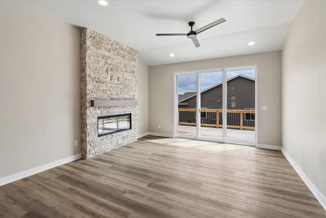 1003 Highland Trail, Solon, IA 52333