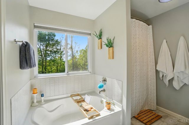4706 Hassman Court, Cincinnati, OH 45223