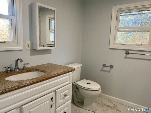 15 Baxter Road, Clinton, CT 06413