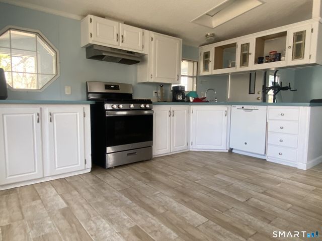 15 Baxter Road, Clinton, CT 06413
