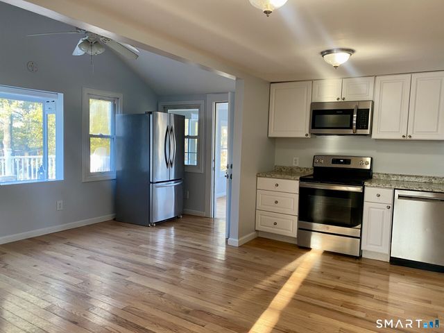 15 Baxter Road, Clinton, CT 06413