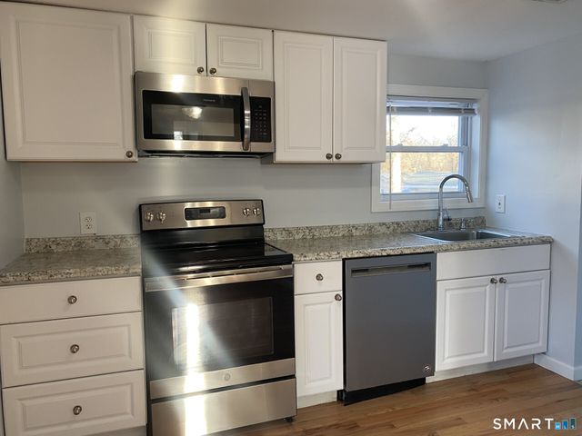 15 Baxter Road, Clinton, CT 06413