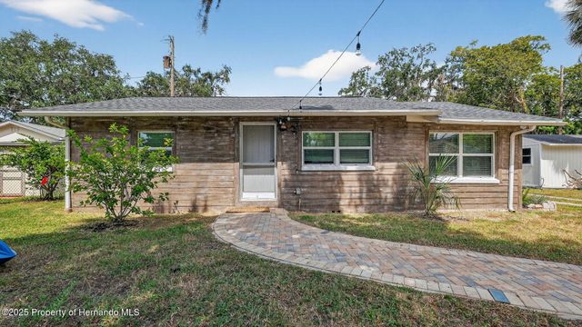 5411 Teal Drive, Weeki Wachee, FL 34607