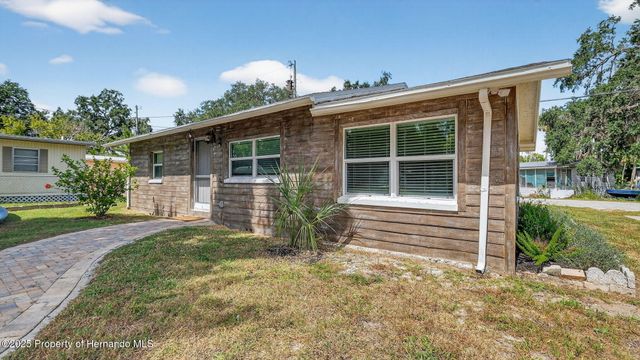 5411 Teal Drive, Weeki Wachee, FL 34607