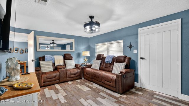 5411 Teal Drive, Weeki Wachee, FL 34607