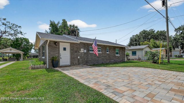 5411 Teal Drive, Weeki Wachee, FL 34607