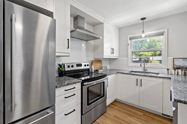 1389 Prior Avenue S, Saint Paul, MN 55116