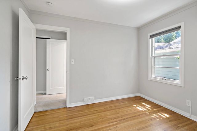 1389 Prior Avenue S, Saint Paul, MN 55116