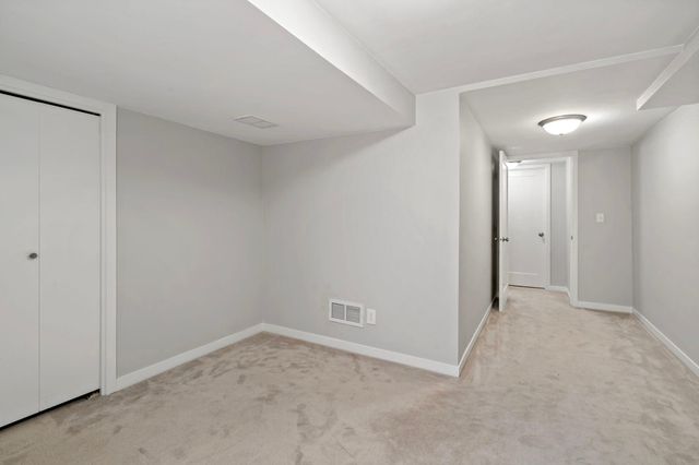 1389 Prior Avenue S, Saint Paul, MN 55116