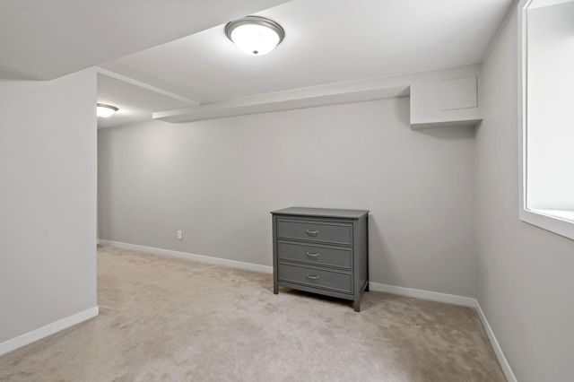 1389 Prior Avenue S, Saint Paul, MN 55116