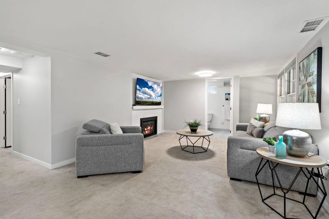 1389 Prior Avenue S, Saint Paul, MN 55116