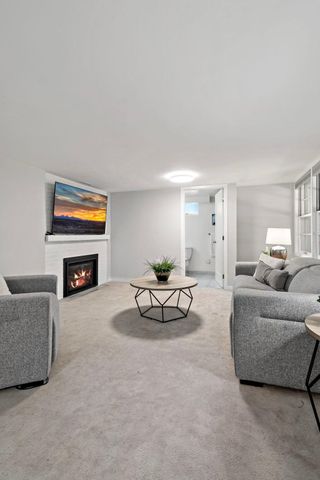 1389 Prior Avenue S, Saint Paul, MN 55116