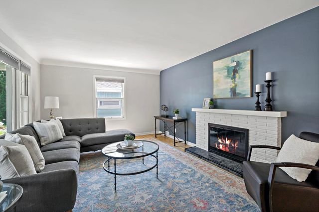1389 Prior Avenue S, Saint Paul, MN 55116