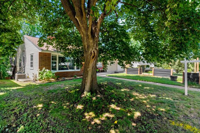 1389 Prior Avenue S, Saint Paul, MN 55116