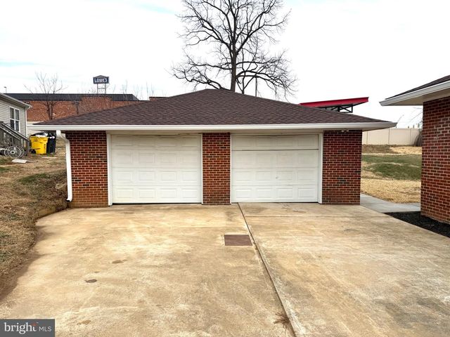 178 BERNICE AVE, Martinsburg, WV 25405