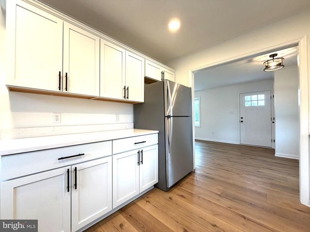 178 BERNICE AVE, Martinsburg, WV 25405