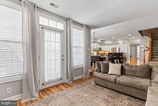 12852 MARBLESTONE DR, Woodbridge, VA 22192