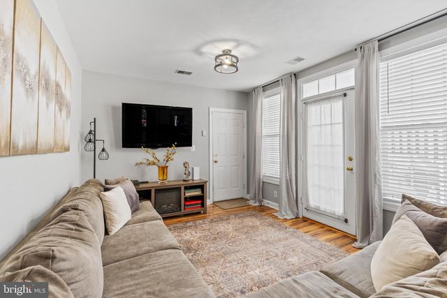 12852 MARBLESTONE DR, Woodbridge, VA 22192