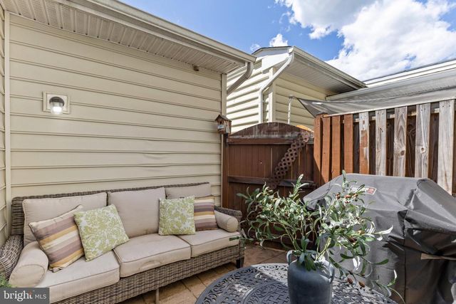 12852 MARBLESTONE DR, Woodbridge, VA 22192