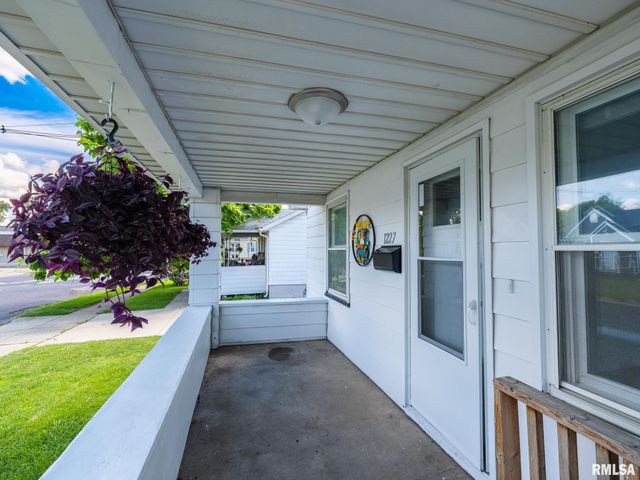 1227 HOWARD Court, Pekin, IL 61554