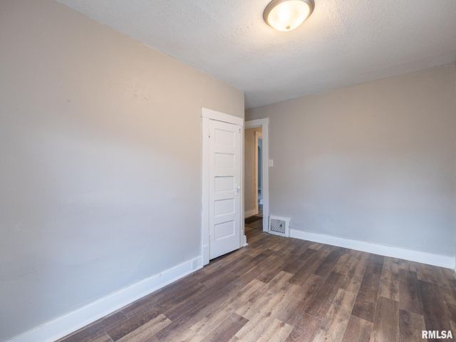 1227 HOWARD Court, Pekin, IL 61554
