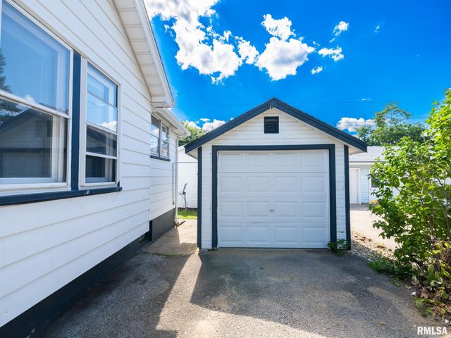 1227 HOWARD Court, Pekin, IL 61554
