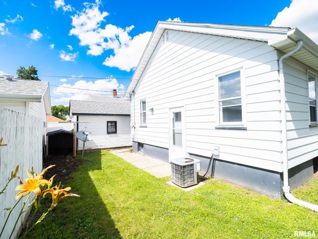1227 HOWARD Court, Pekin, IL 61554
