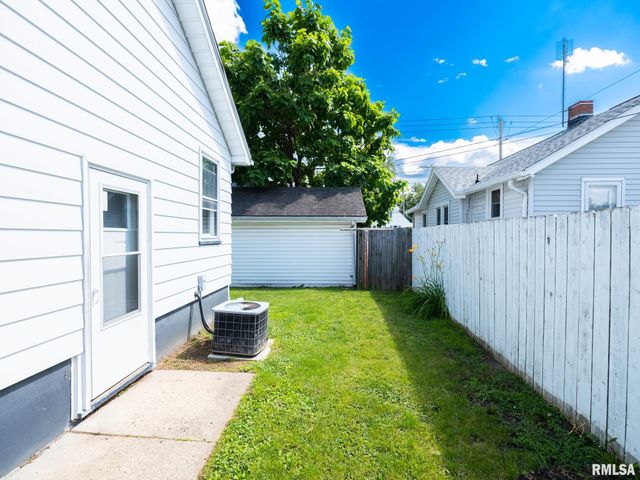 1227 HOWARD Court, Pekin, IL 61554