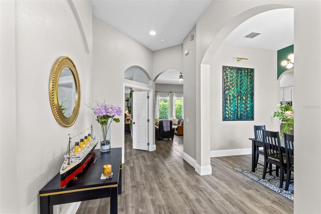 Image 3 of property listing at 3481 PAWLEYS LOOP N, St Cloud, FL 34769
