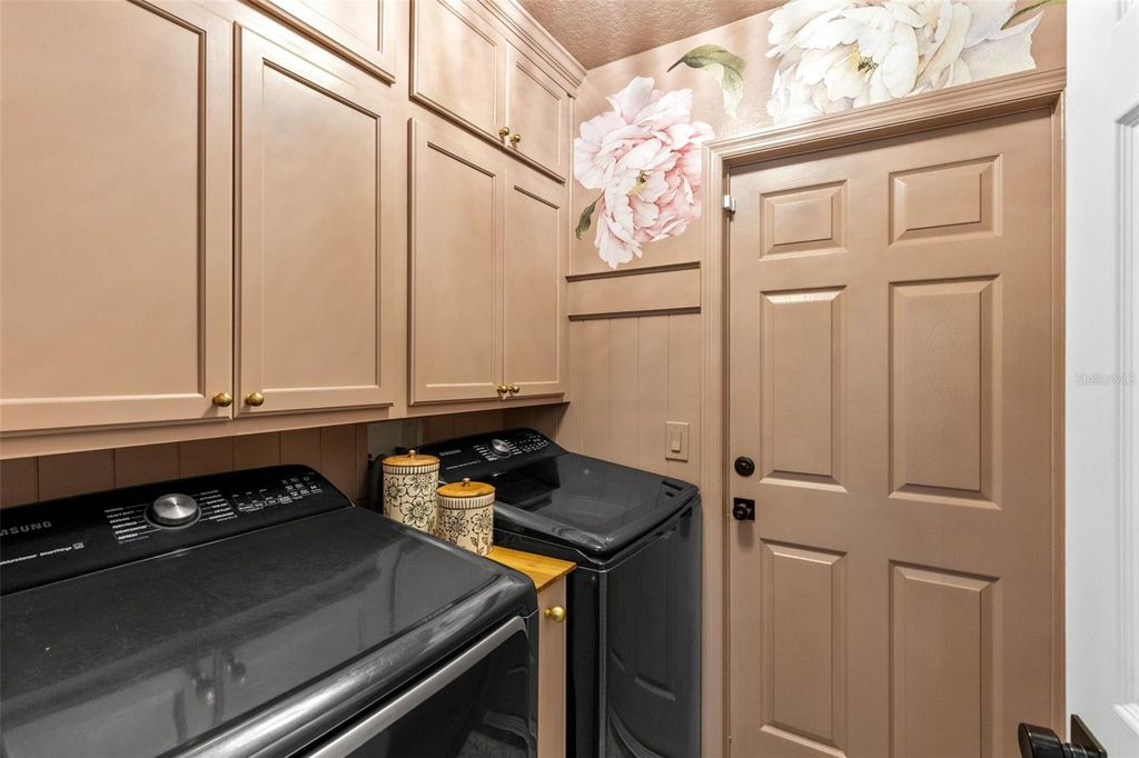 Image 27 of property listing at 3481 PAWLEYS LOOP N, St Cloud, FL 34769