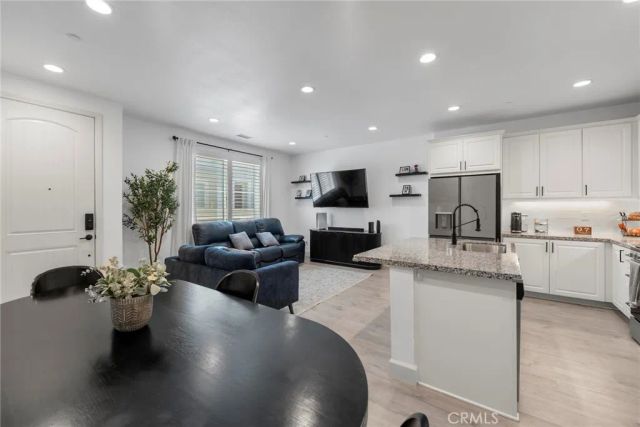 3591 E Moonlight Street 21, Ontario, CA 91761