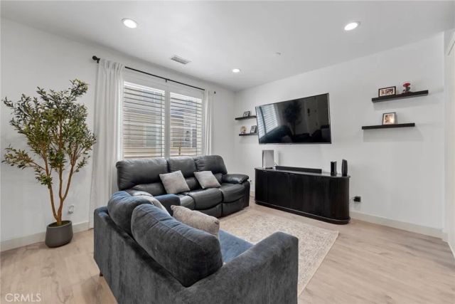 3591 E Moonlight Street 21, Ontario, CA 91761